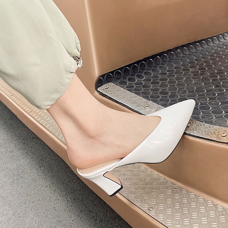 Dam Slip-on Chunky Heel Closed Toe Casual Tofflor