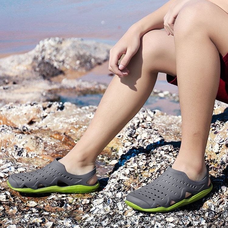 Enkel Ihålig Slip-on-färgblock Sandaler För Män