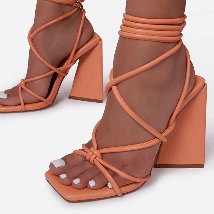 Snörning Chunky Heel Square Toe Cross Strap Dam Sandaler