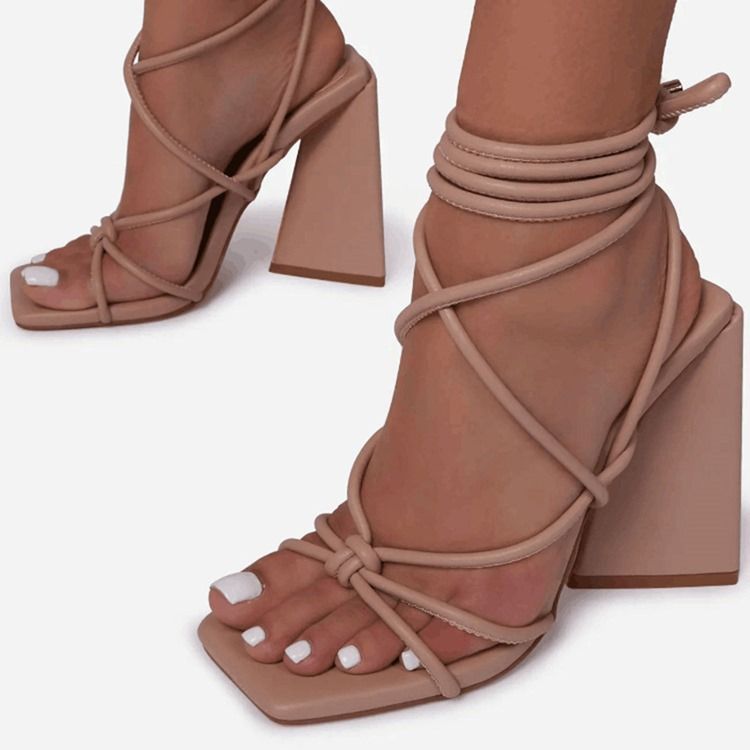 Snörning Chunky Heel Square Toe Cross Strap Dam Sandaler