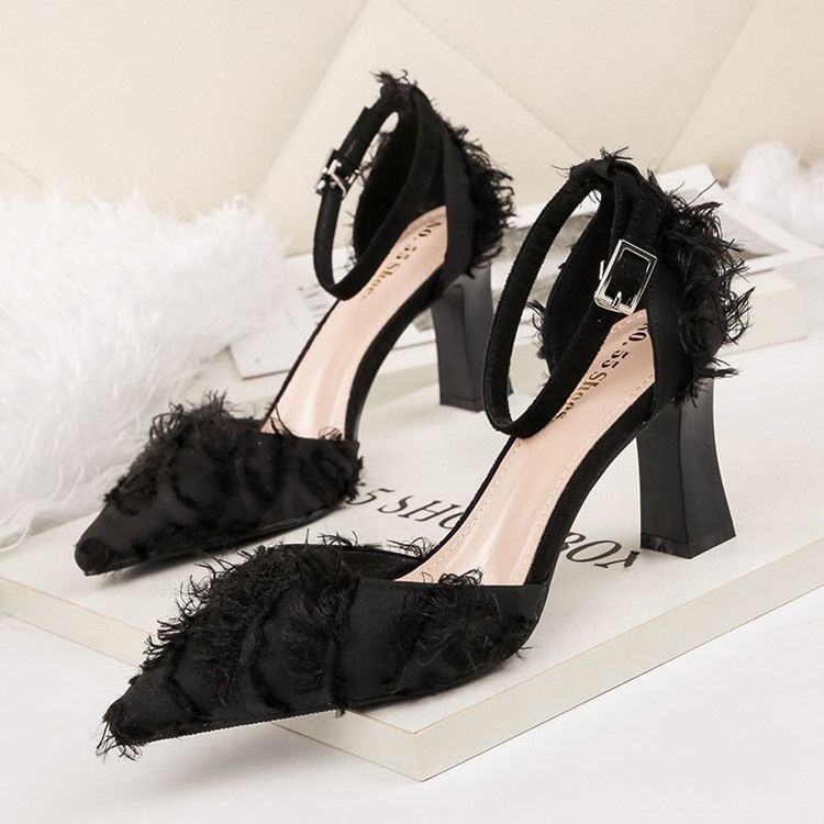 Chunky Heel Buckle Pointed Toe Women's Pumps