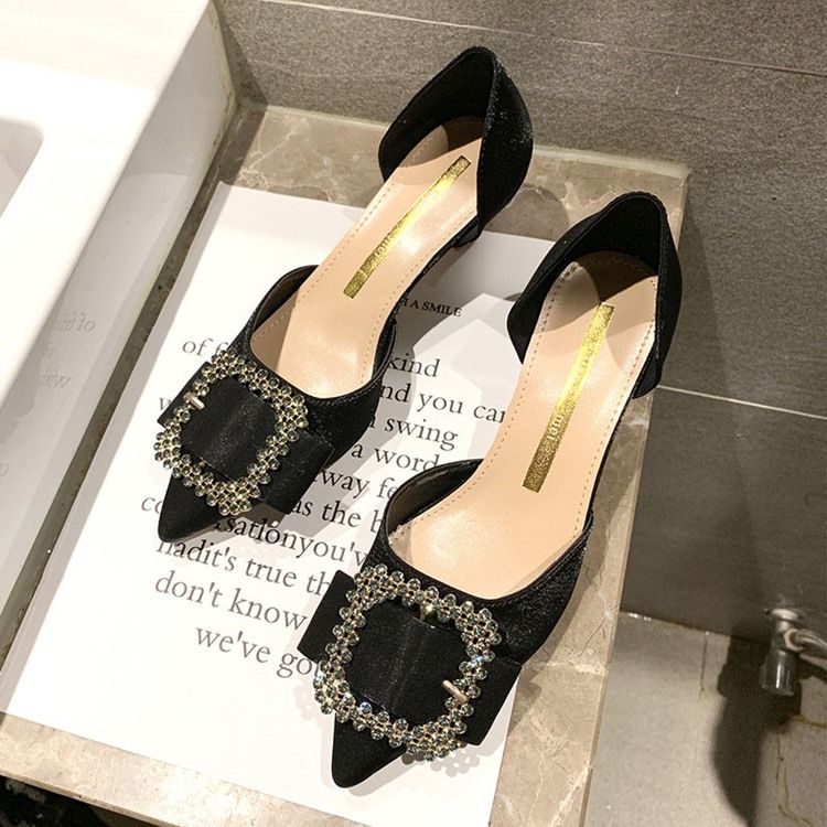 Rhinestone Pointed Toe Kitten Heel Dam Pumps