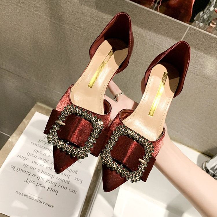 Rhinestone Pointed Toe Kitten Heel Dam Pumps