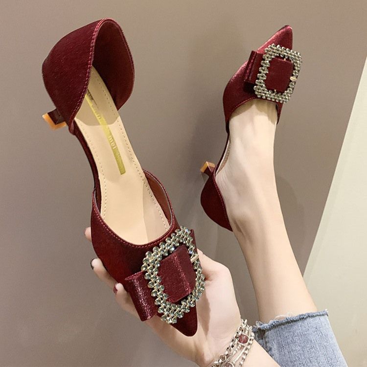 Rhinestone Pointed Toe Kitten Heel Dam Pumps