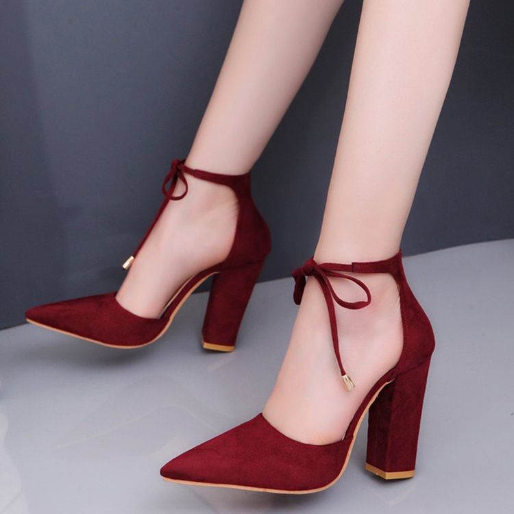 Spetsiga Snörning Chunky Heel Dam Pumps