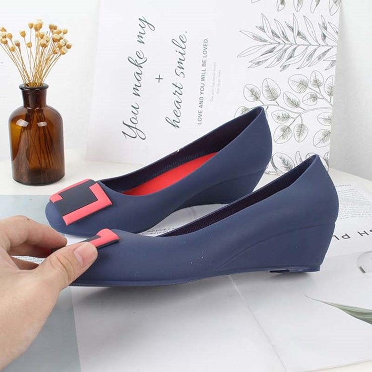 Pvc Slip-on Round Toe Wedge Heel Dam Jelly Shoes