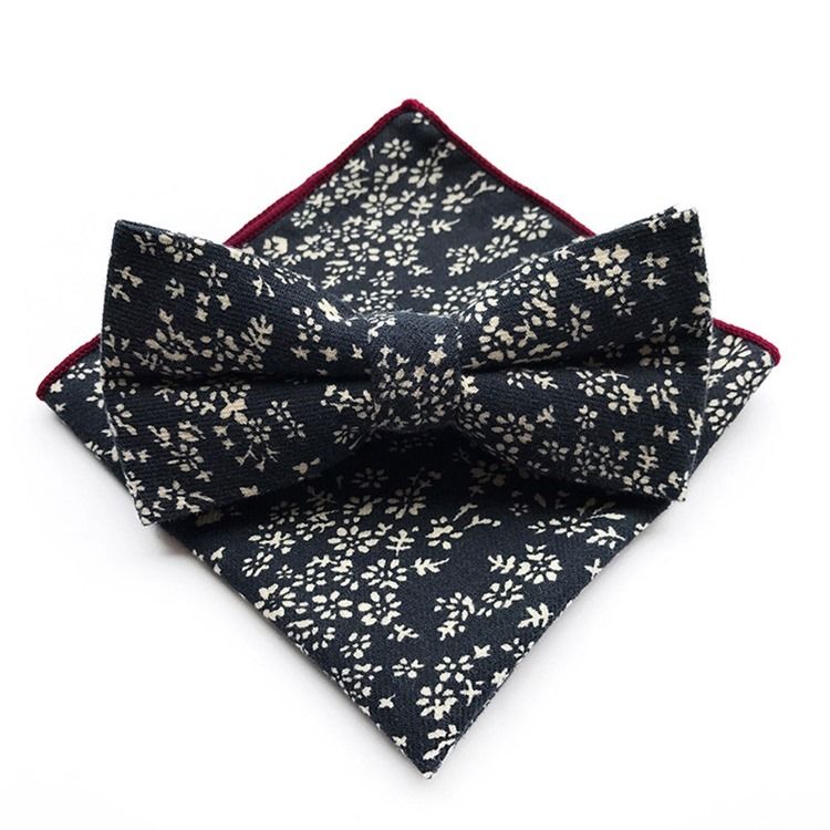 Grunge Men's Tie