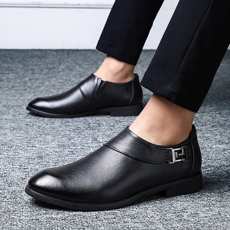 Plain Low-cut Upper Pointed Toe Herrskor