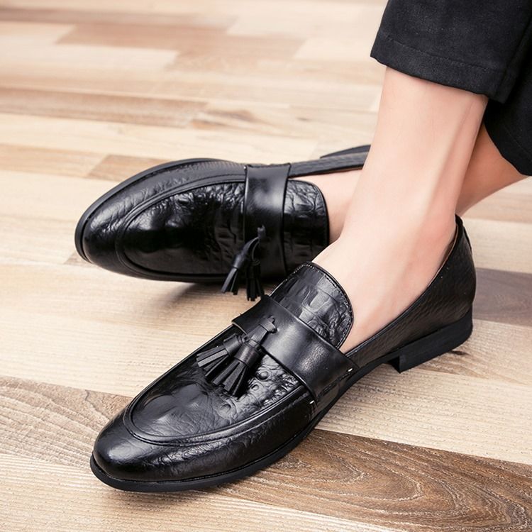 Pu Alligator Mönster Fringe Slip-on Loafers För Män