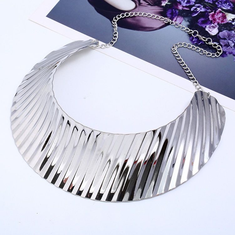 European Choker Necklace Kvinnliga Halsband