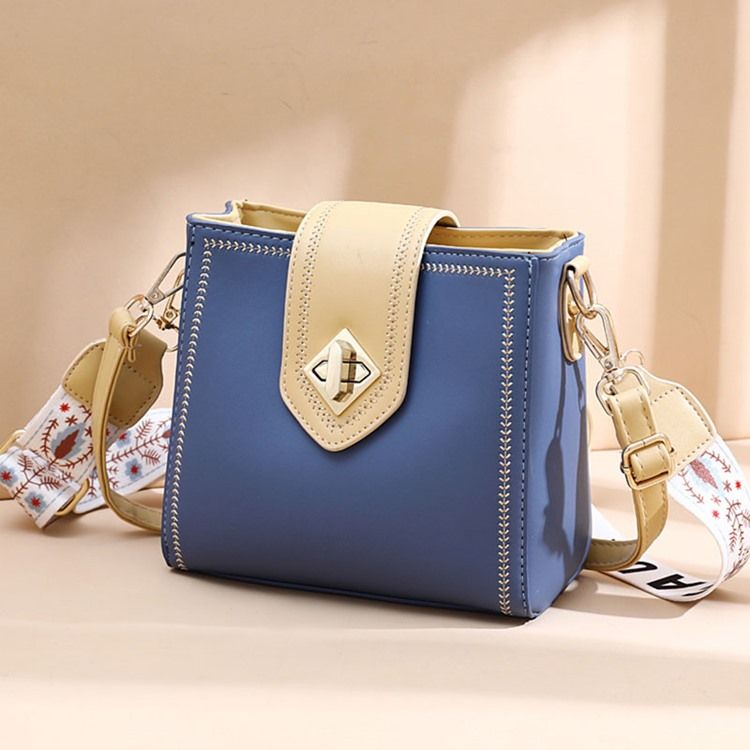 Pu Vanlig Tråd Rektangel Casual Crossbody-väskor