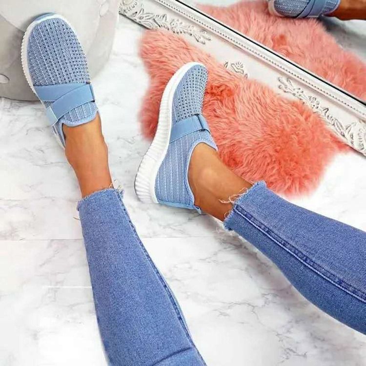 Dam Slip-on Rhinestone Round Toe Casual Sneakers